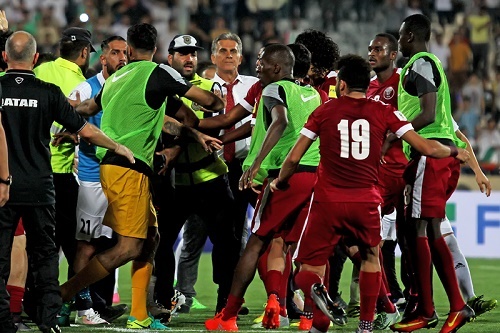 ادعای بازیکنان قطر: جواد نکونام عامل همه دعوا‌ها بود