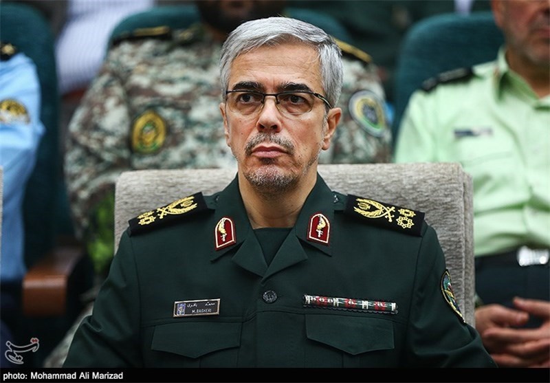 کنایه تلویحی رییس ستاد کل نیروهای مسلح به هاشمی رفسنجانی: تلاش برای تضعیف توان نظامی «نادانی» است