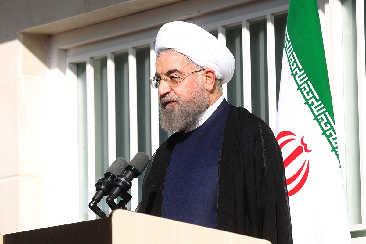 روحانی: مدرسه جای خرافات، اوهام و خشونت نیست