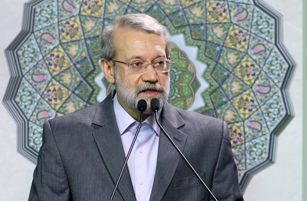لاریجانی: در بورس نباید اجباری وجود داشته باشد/در برنامه ششم توسعه به صنعت پتروشیمی توجه خواهد شد