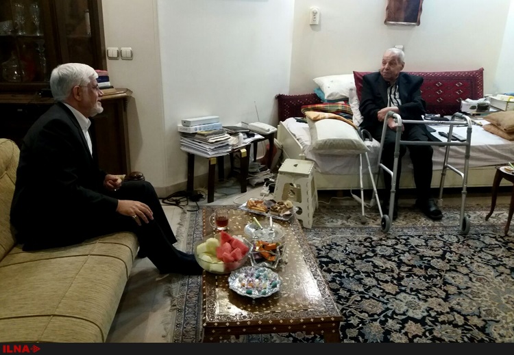 عیادت عارف از اولین وزیر نفت جمهوری اسلامی