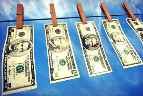 انزوای مالی یا تعامل جهانی؟