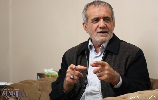 پزشکیان: دفاع رهبری نبود، مذاکره‌کنندگان را اعدام می‌کردند