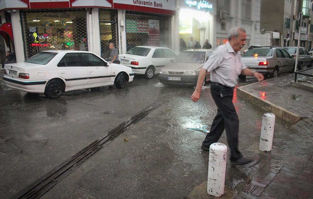 پیش‌بینی باد و باران برای برخی مناطق ایران طی ۳روز آینده/ تهران خنک می‌شود
