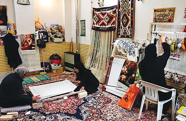 زنان سرپرست خانوار استان زنجان زیر چتر حمایت کمیته امداد
