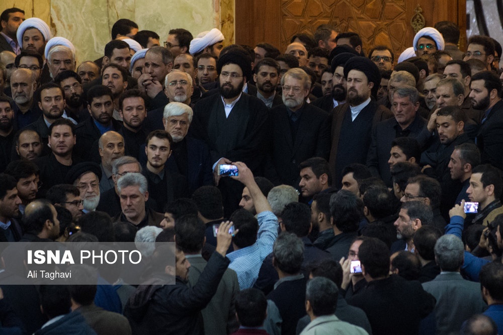 عکس | حزن و اندوه در چهره علی لاریجانی و سیدحسن خمینی در مراسم تشییع آیتالله هاشمی عکس | حزن و اندوه در چهره علی لاریجانی و سیدحسن خمینی در مراسم تشییع آیتالله هاشمی
