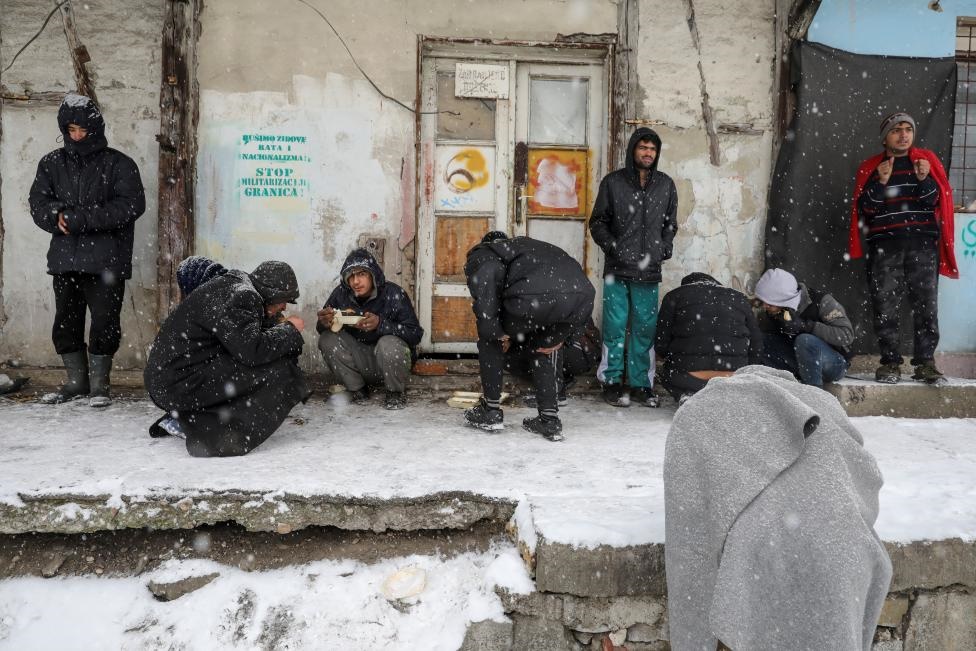 تصاویر | جدال پناهجویان با مرگ در سرمای سخت اروپا