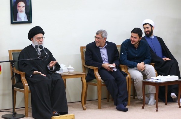 رهبرانقلاب:دلیل‌پیشرفت‌‌آمریکا به‌کارگیری اقتصادمقاومتی است 