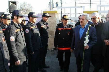 استاندار و اعضای شورای اداری استان همدان به آتش‌نشانان شهید پلاسکو ادای احترام کردند
