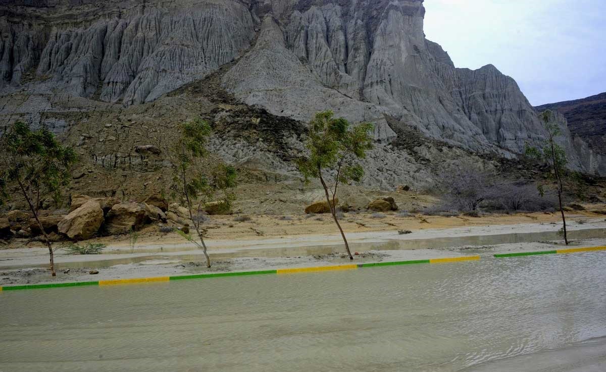 توضیحات استاندار سیستان و بلوچستان درباره رسیدگی به سیل‌زدگان و جبران خشکسالی