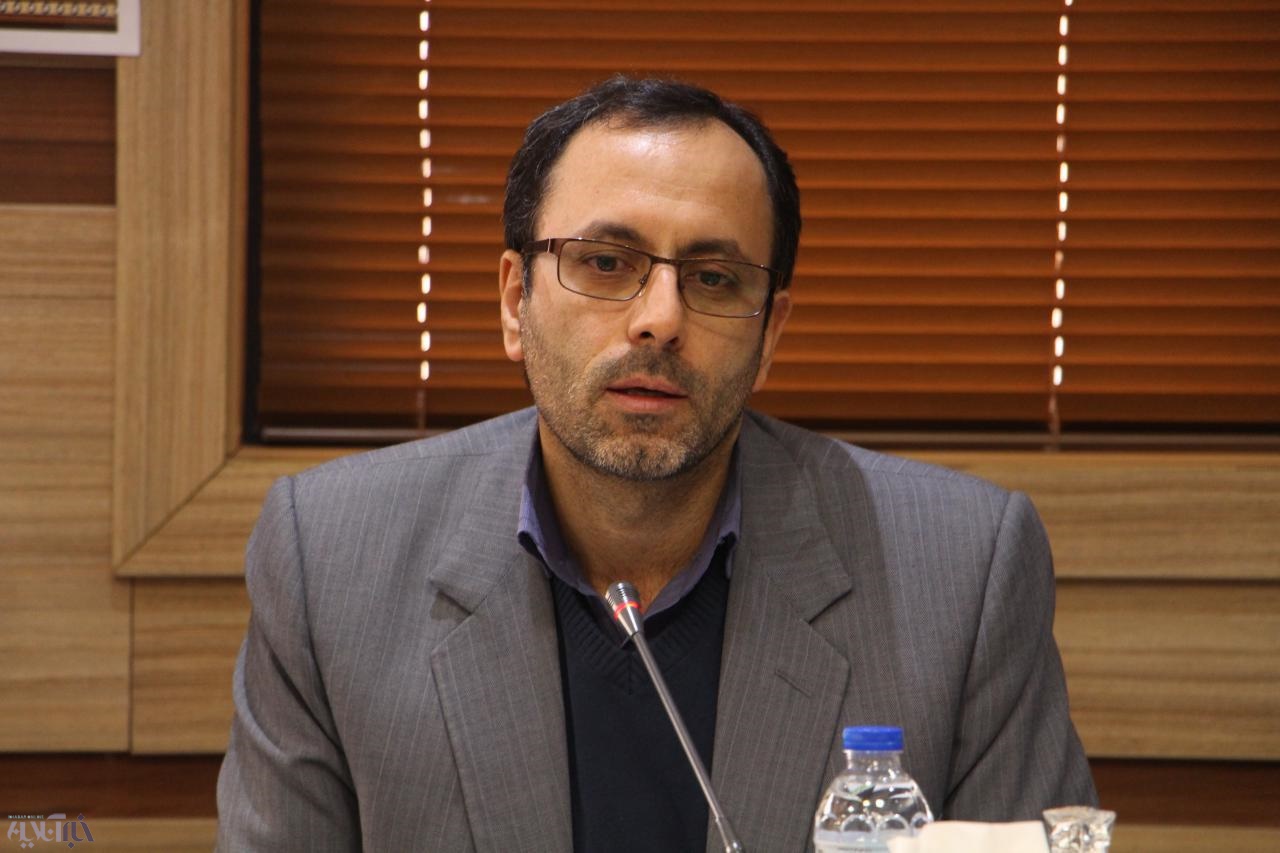 مشارکت بالای سیاسی مدیریت کشور را تسهیل می کند/ دانشگاه صرفا یک محیط علمی نیست