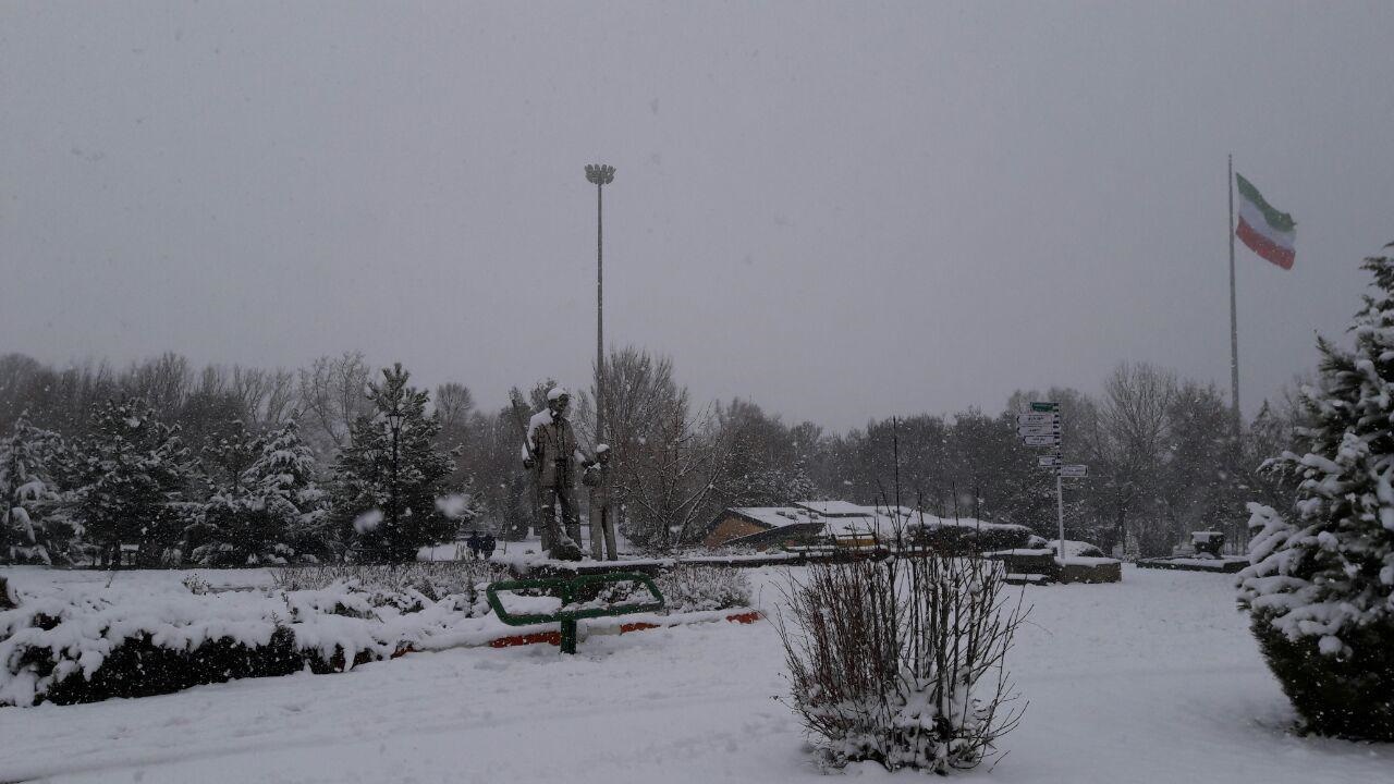 بارش برف در همدان