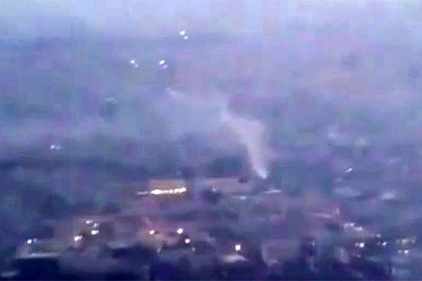 فیلم | دود آتش‌سوزی پلاسکو از پنجره یک هواپیما