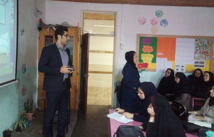 برگزاری کارگاه توانمندسازی معلمان پایه ششم ابتدایی در ناحیه دو رشت