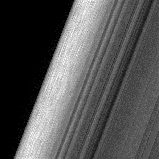 نزدیک‌ترین عکس گرفته شده از حلقه‌های زحل را ببینید/ ارسال شده توسط فضاپیمای کاسینی