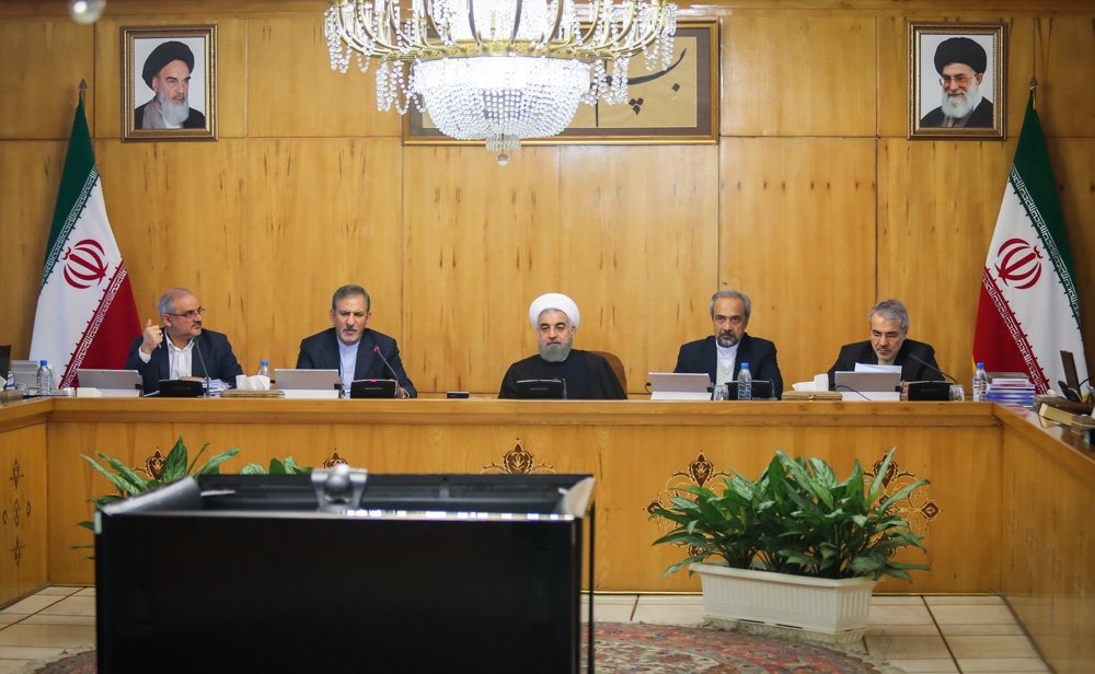 روحانی: آیت‌الله هاشمی به حق بازوی توانای رهبری بود /وحدتی که در این رویداد ایجاد شد را پاس بداریم