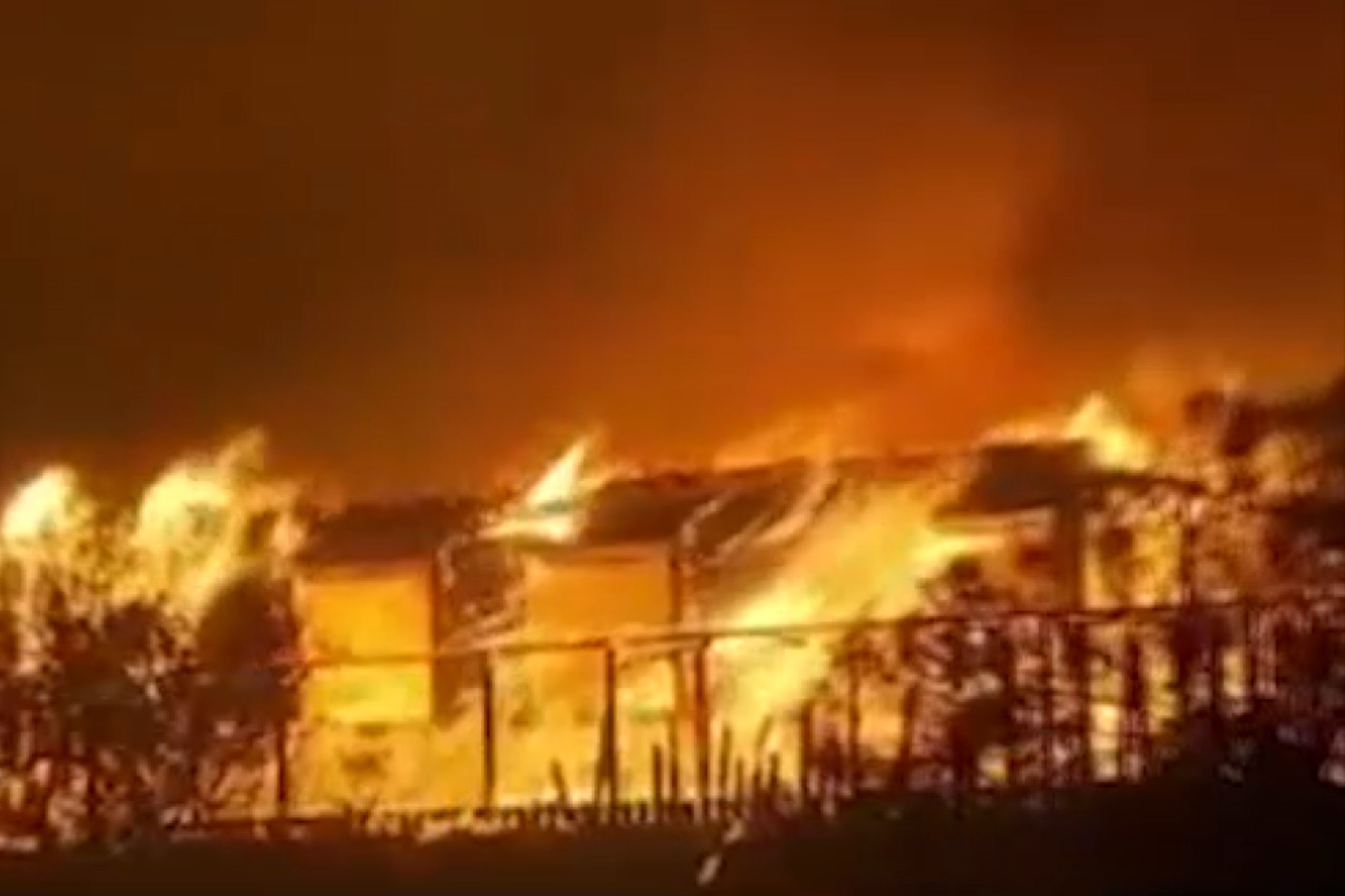 فیلم | ادامه آتش‌سوزی گسترده در کالیفرنیا
