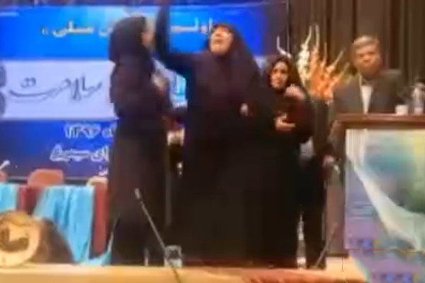 فیلم | حمله یک نماینده زن مجلس به معاون استاندار در نیشابور!