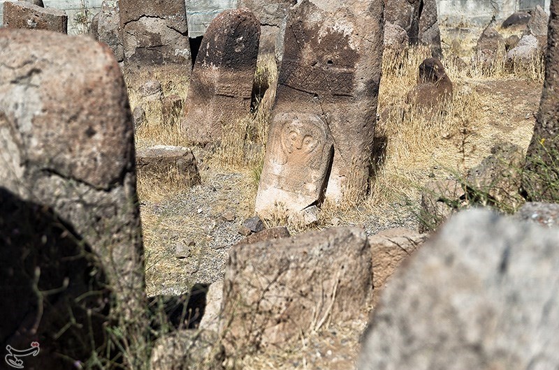 تصاویر | سنگ‌افراشت‌های باستانی شهر یری