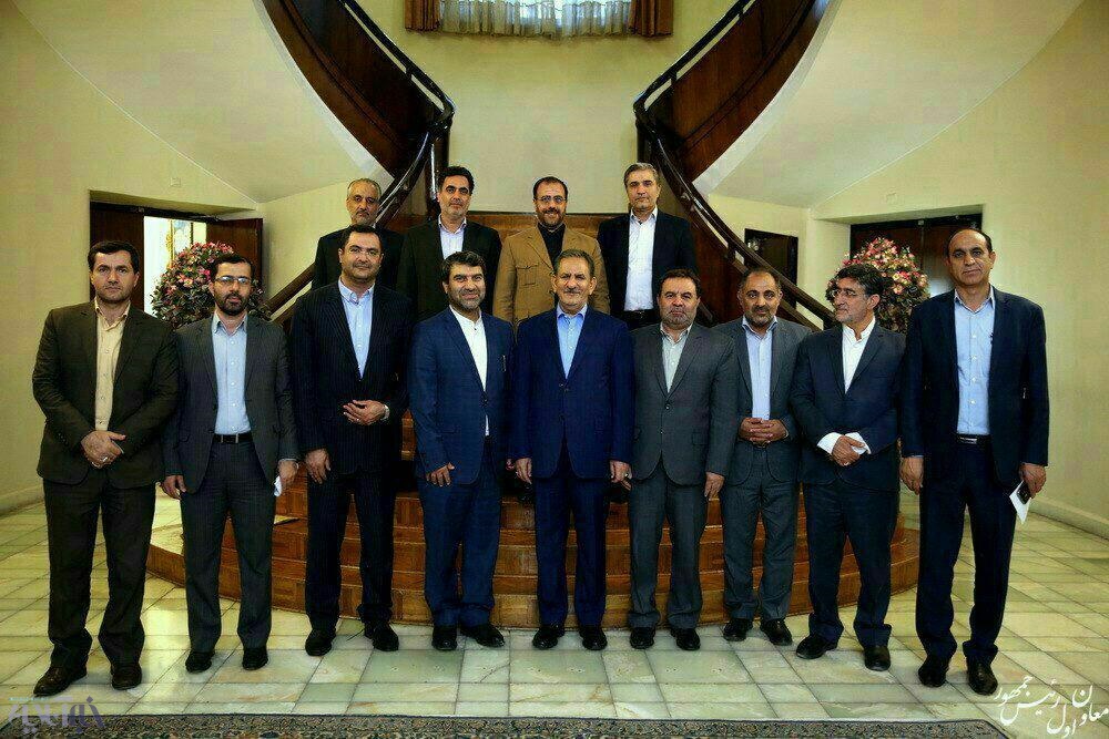  جهانگیری در لرستان: استان لرستان با ظرفیت های متعدد نباید جزو استان های کمتر برخوردار کشور باشد