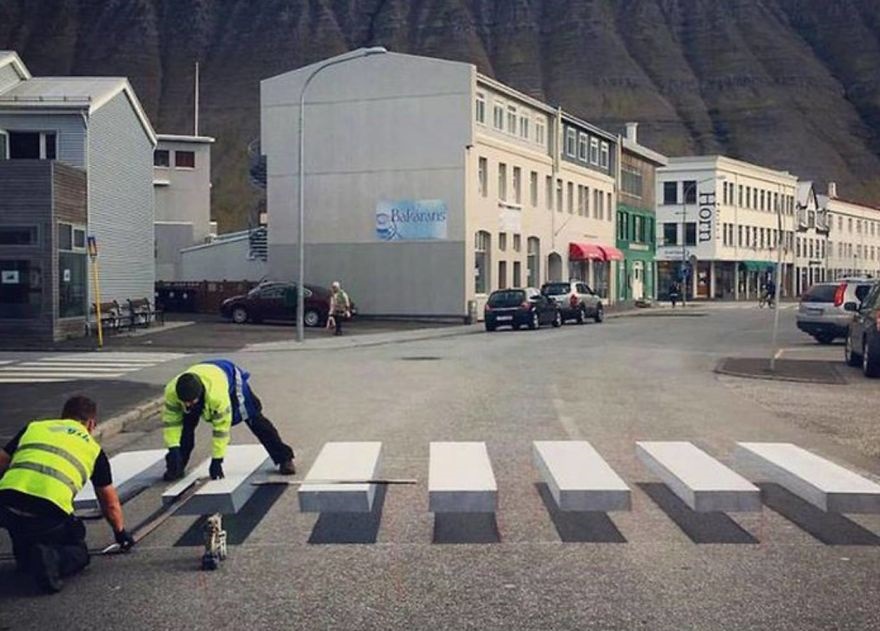 تصاویر | خط عابر پیاده سه بعدی در ایسلند