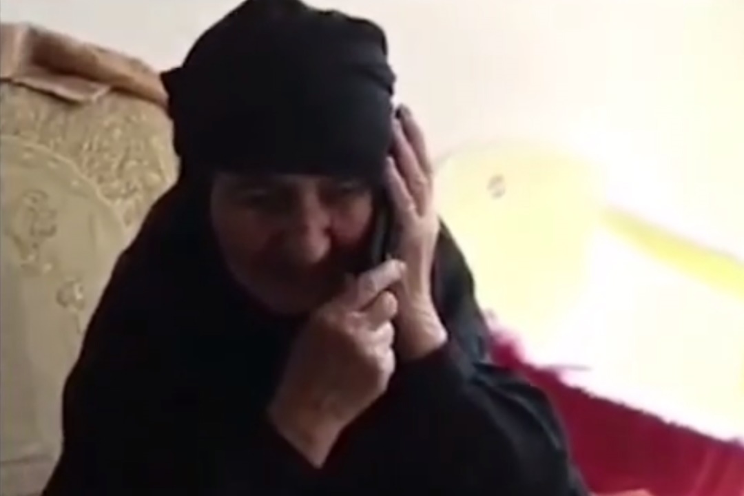 فیلم | گفت‌وگوی تلفنی جالب مادر یک شهید با سردار سلیمانی