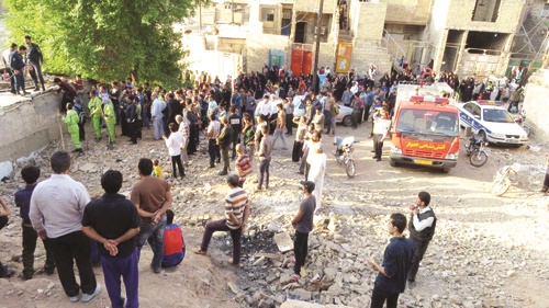 آواره‌های خیابان چهارم/ حال‌و‌روز ساکنان کوی مجاهدین اهواز پس از سقوط سنگ ۱۲۰ تنی روی خانه‌هایشان