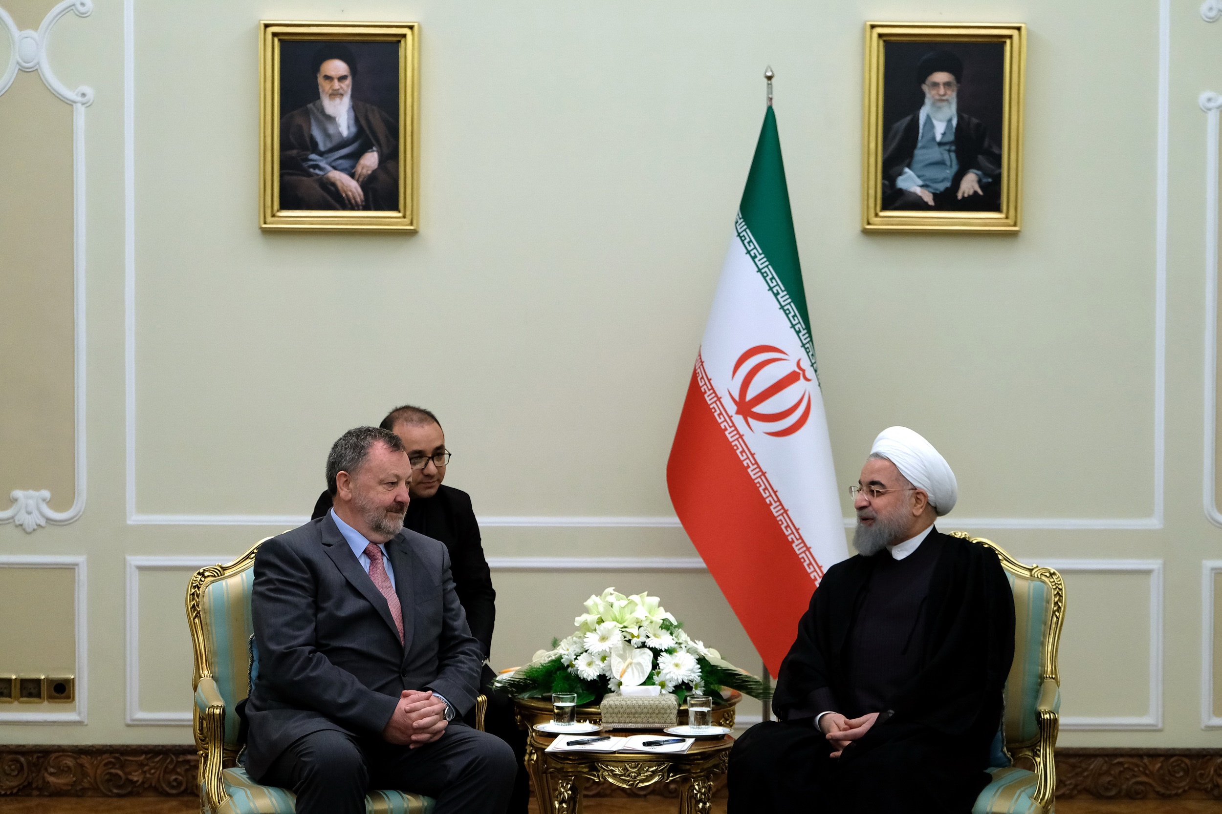روحانی: ایران می‌تواند منبع تأمین انرژی برای اروپا باشد