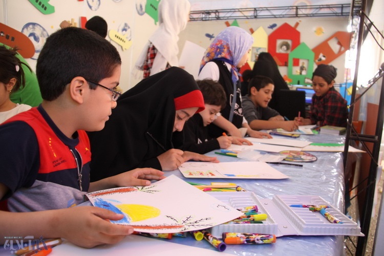 در مسیر راهپیمایی یوم‌الله ۱۳ آبان، ایستگاه نقاشی دانش‌آموزی دایر می‌شود