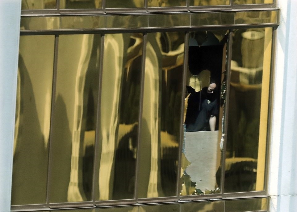 تصاویر | محل اقامت و جسد عامل کشتار لاس وگاس در هتل «مندلای بی»