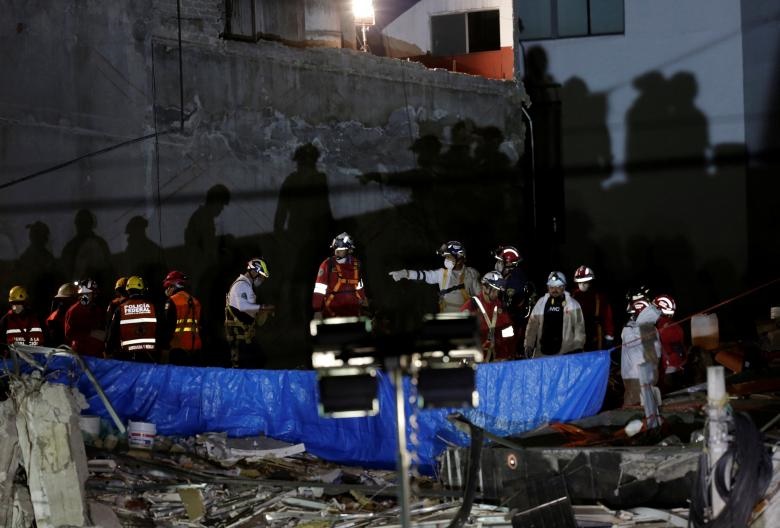 تصاویر | تلاش‌های پایانی برای یافتن اجساد قربانیان زلزله مکزیک