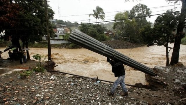۲۲ کشته در طوفان «نیت» در آمریکای مرکزی/ اسکان هزاران کاستاریکایی در پناهگاه 