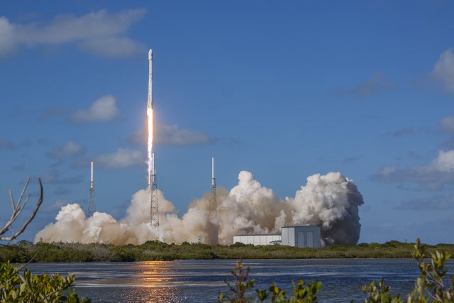 پرتاب موشک آنتاریس برای ارسال تجهیزات به ایستگاه فضایی