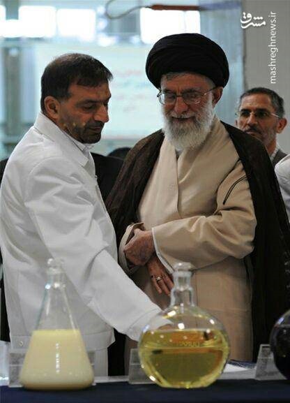 عکس | پدر موشکی ایران در کنار رهبرانقلاب