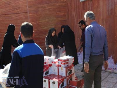 کمک کارکنان پست لرستان به مناطق زلزله زده