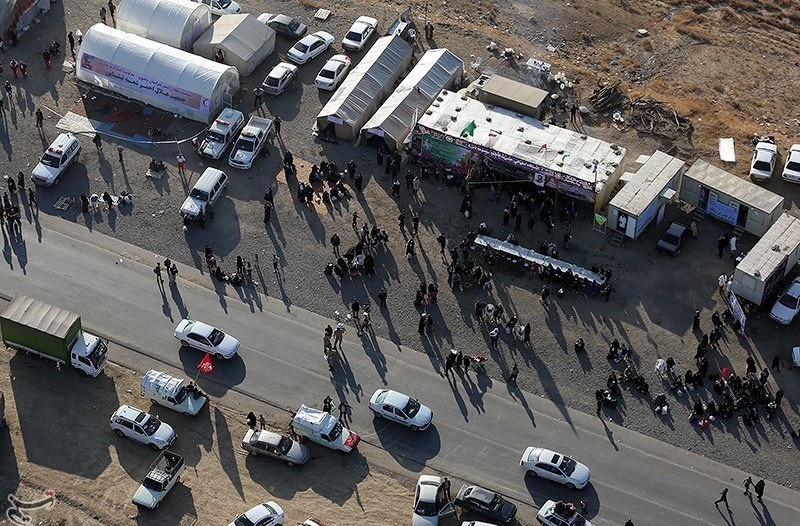 تصاویر هوایی از پیاده‌روی زائران حرم رضوی(ع) در جاده‌های مشهد