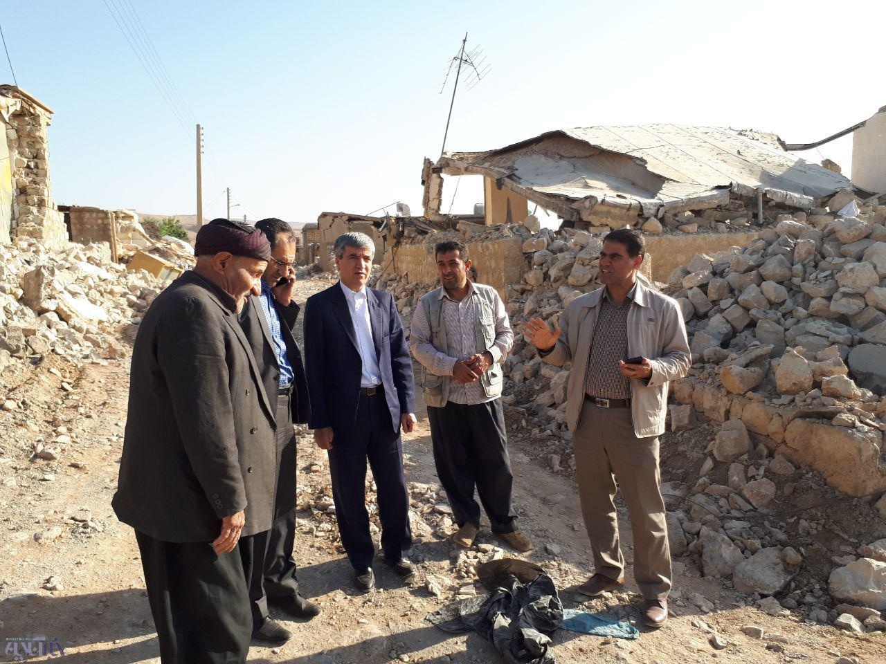 رئیس مجمع نمایندگان کردستان از مناطق زلزله‌زده کرمانشاه بازدید کرد/ تقدیر از کمک های مردم کردستان