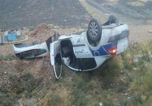 عکس | واژگونی خودروی پلیس راه در پی تصادف با وانت نیسان