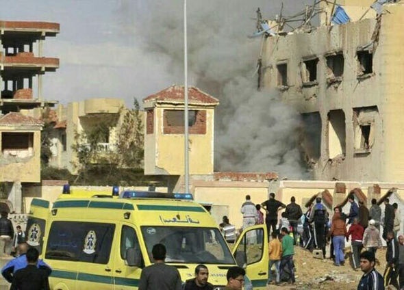 تصاویر | حمله تروریستی به مسجدی در مصر | دست‌کم ۱۱۵ نفر کشته شدند