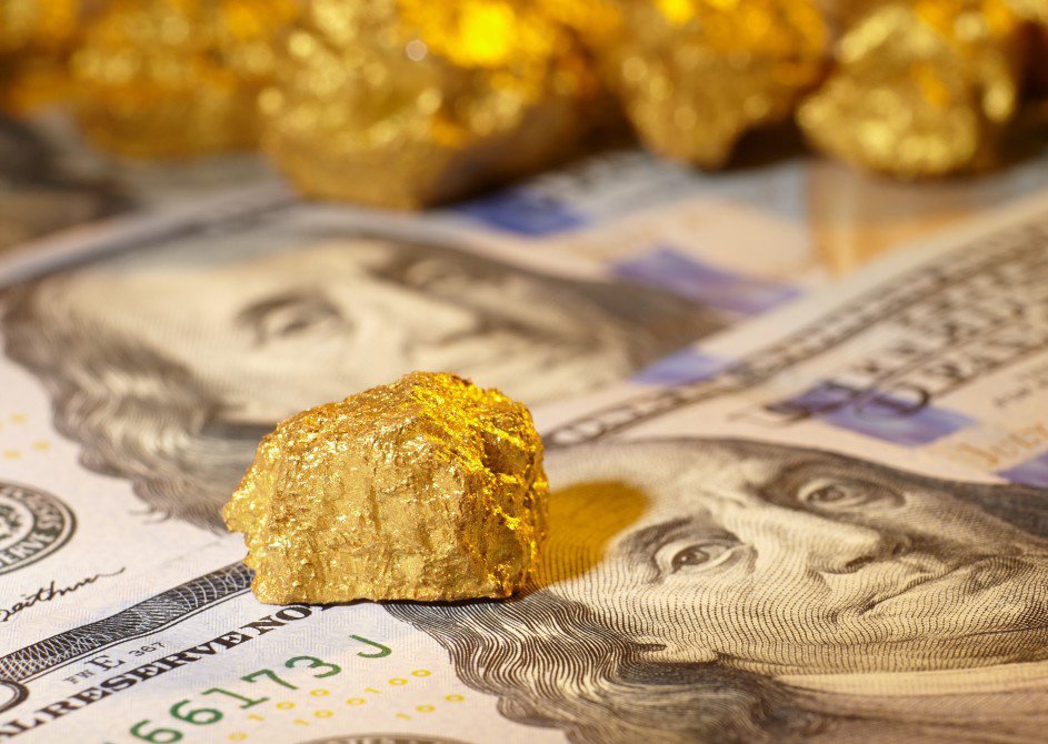 دلایل ریزش شدید قیمت طلا/ کارشناسان درباره آینده قیمت چه می‌گویند؟
