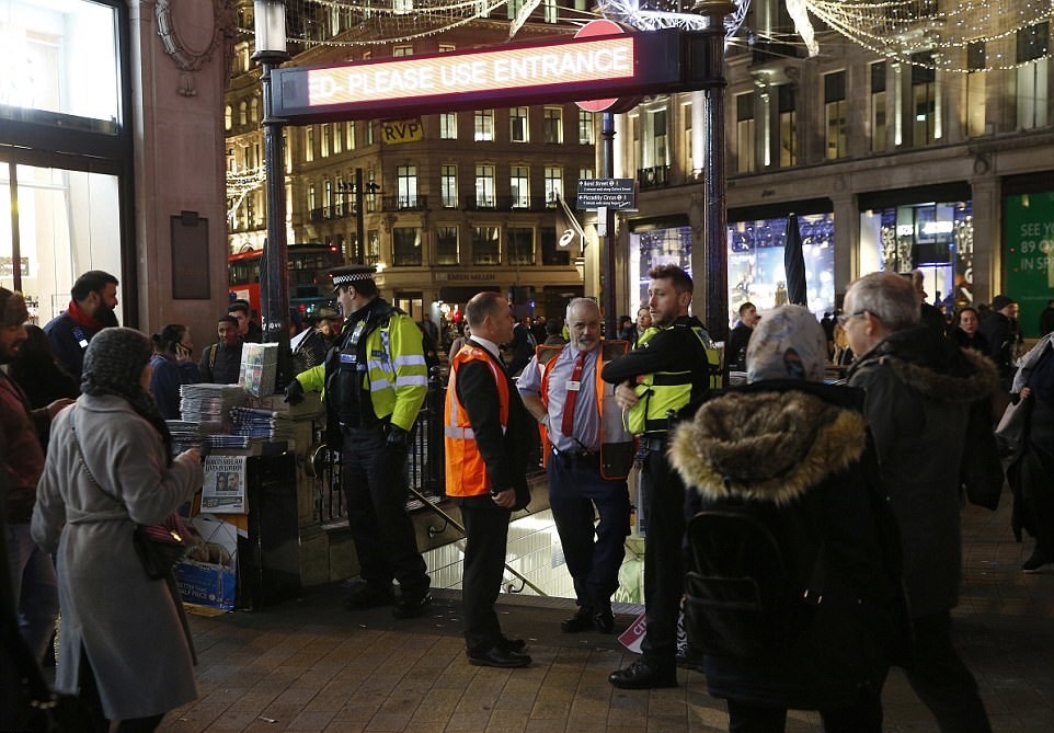 تصاویر | ترس و وحشت در متروی لندن بعد از شایعه تیراندازی