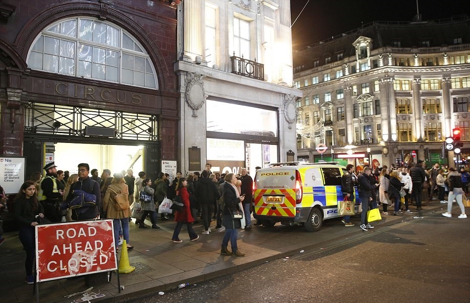 تصاویر | ترس و وحشت در متروی لندن بعد از شایعه تیراندازی