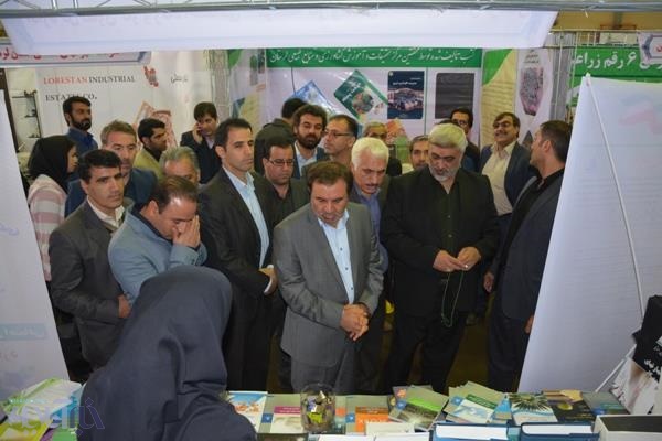  ارائه دستاوردهای اداره کل تعاون، کار و رفاه اجتماعی در نمایشگاه پژوهش و فناوری