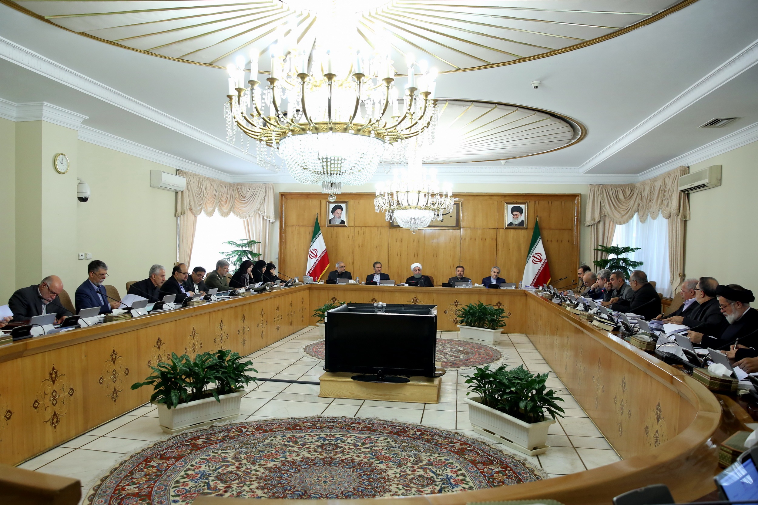 روحانی: دولت فعلی آمریکا مهارت خاصی در جیب‌بری دارد