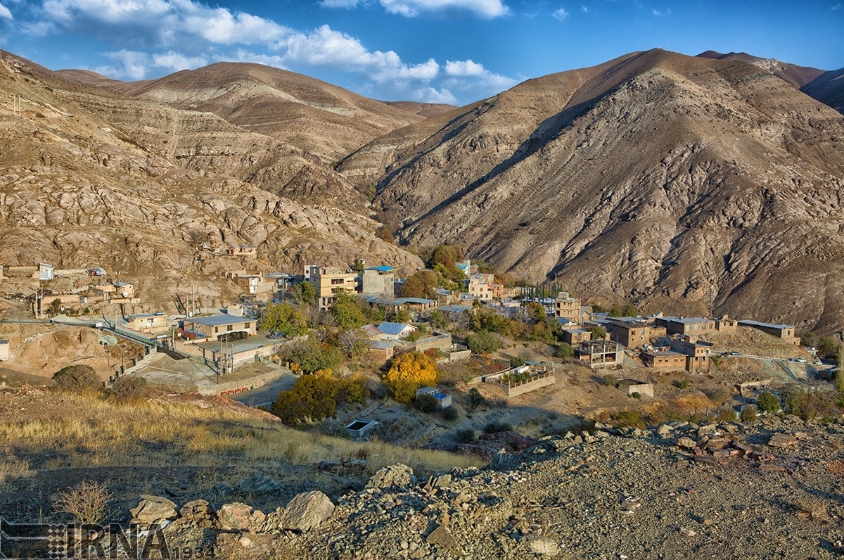 چند ده کیلومتر فاصله از تهران برای دیدن پاییز/ به روستای ارواح سنگی بروید اما نترسید!
