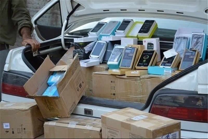 جریمه یک میلیاردی عامل قاچاق گوشی تلفن همراه در چهار محال و بختیاری