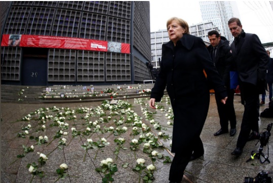تصاویر | سالگرد حمله تروریستی بازار کریسمس برلین با حضور آنگلا مرکل