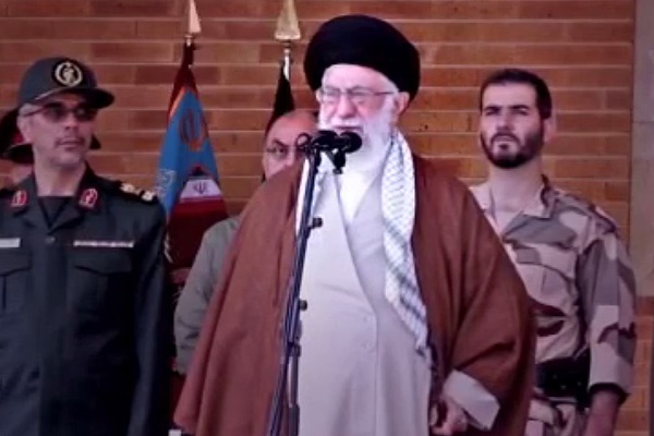 فیلم | رهبرانقلاب: نفت برای ماست اما اختیارش دست دیگران است