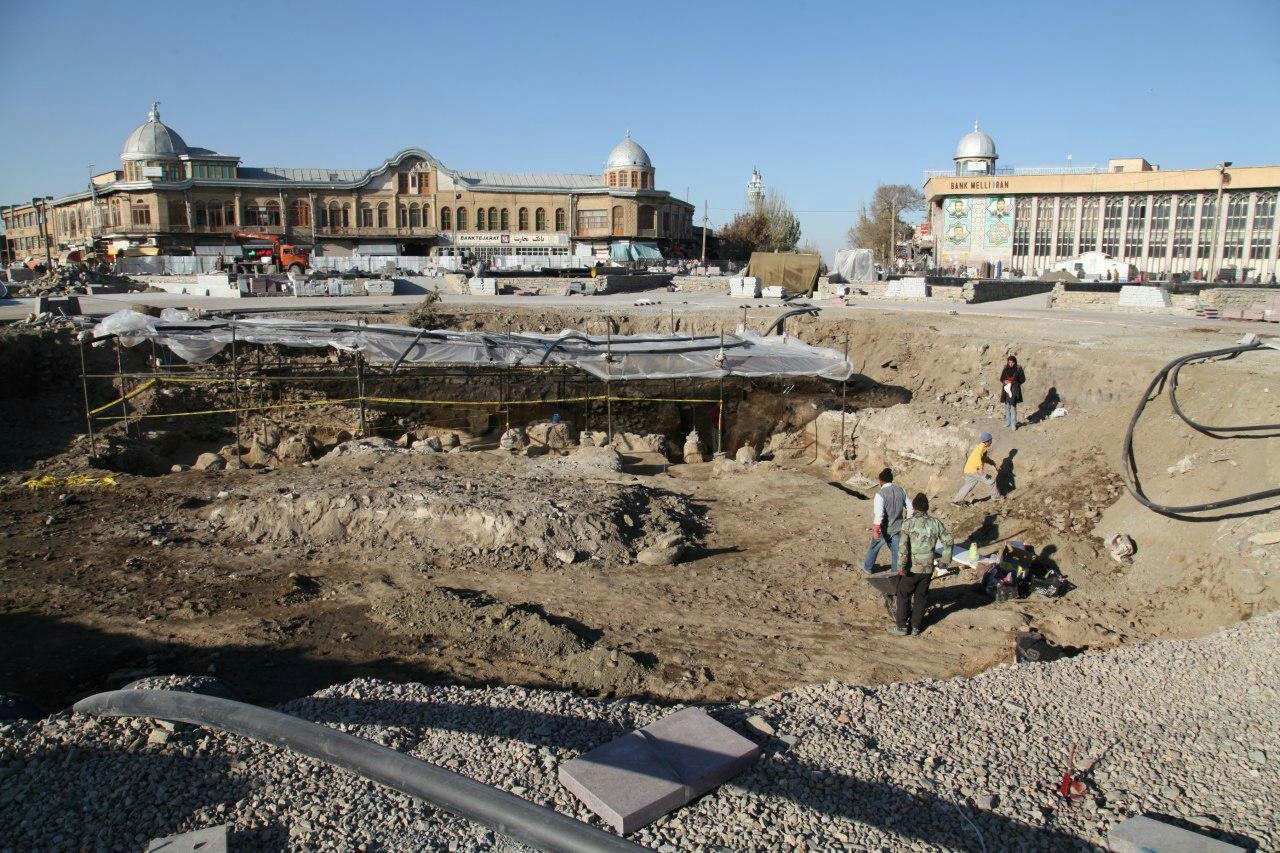 دومین جسد مربوط به دوره اشکانیان در میدان امام همدان کشف شد