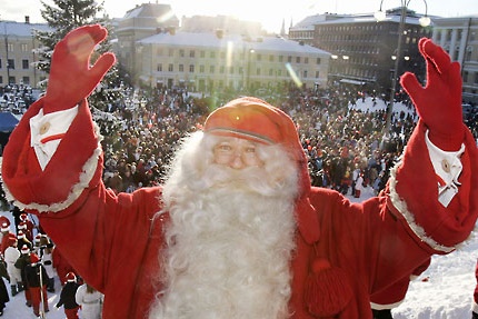 فیلم | بدرقه بابانوئل فنلاندی برای سفر به دور دنیا